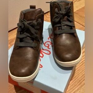 Boys boots size 1. Cat & jack